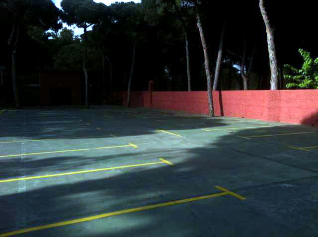 Imagen del parking de la discoteca 'Sala Marrakech' de Gav Mar (2012)